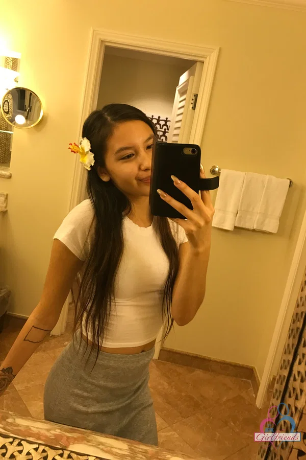 Asian teen Zaya Cassidy poses in sexy outfits before & after getting pregnant  - Pregnant, Petite, Amateur, Teen, Asian, Selfie, Outdoor, Shorts, Babe, Cute  - Photo 6