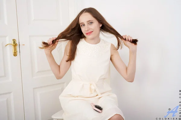Natural redhead holds a bunch of her long hair before getting totally naked  - MILF, Amateur, Pussy, Ass, Feet, Panties, Clothed, Upskirt, Shaved, Spreading  - Photo 2