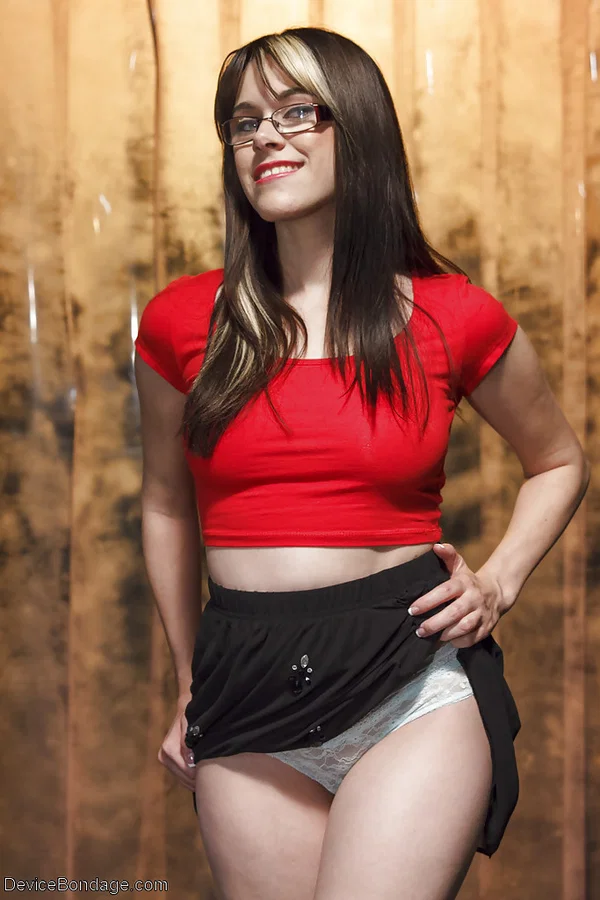 Nerdy teen Katt Anomia orgasms while getting fucked by machine  - Bondage, Teen, BDSM, Glasses, Ass, Pussy, Brunette, Spreading, Shaved, Close Up  - Photo 1