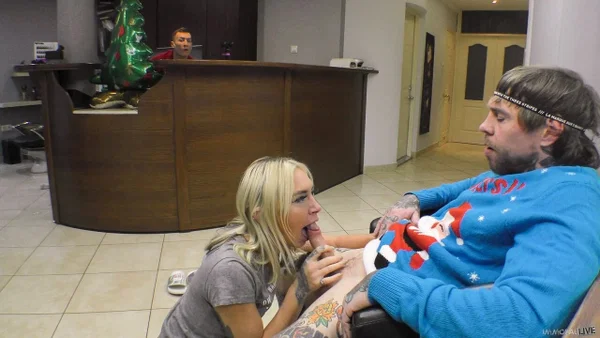 Hot inked teen spinner Chloe Temple gets her muff stuffed by a tattooed guy  - Christmas, Cheating, Pornstar, Blonde, Spreading, Pussy, Pretty, Non Nude  - Photo 7