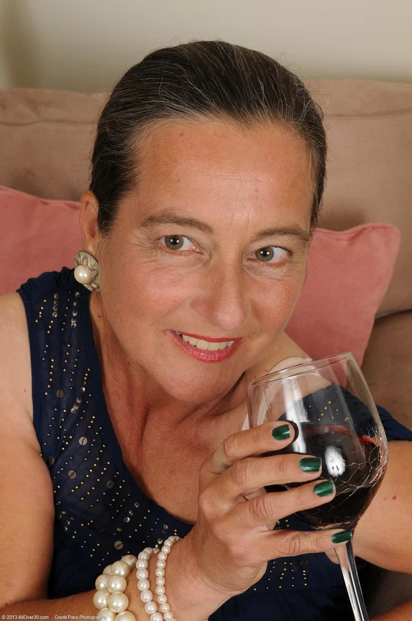 Sexy aunty Nicola gets drunk before exposing her big ass and hairy pussy  - Mature, Clothed, Saggy Tits, Hairy, Legs, Panties, Big Tits, High Heels, Upskirt, Skirt  - Photo 1