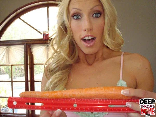 Blonde MILF showing her oral sex skills with some vegetables and fruits  - MILF, Blonde, Babe, Beautiful, Solo, Cute, Teen  - Photo 2