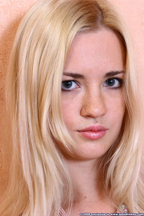 Sexy blonde teen Natasha shows off her big ass and her natural tits  - Teen, Cute, Amateur  - Photo 16