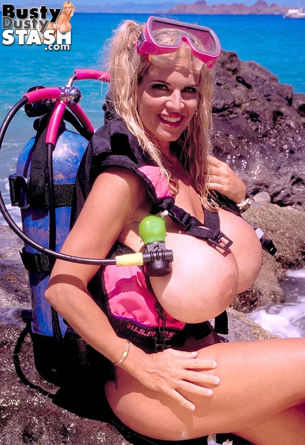 Busty Dusty Stash starring Busty Dusty Porn Photos  - Big Tits, Hairy, Bikini, Beautiful, Pornstar, Blonde, Babe, Outdoor, Fake Tits, Ass  - Photo 15
