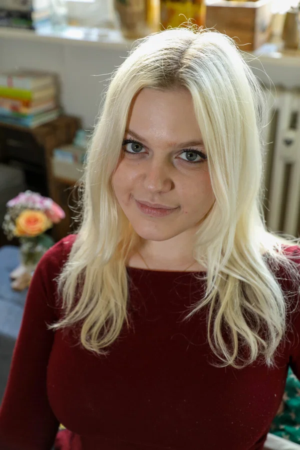 Cute blonde amateur Emily N shows her big ass & tits & masturbates  - Amateur, Blonde  - Photo 4