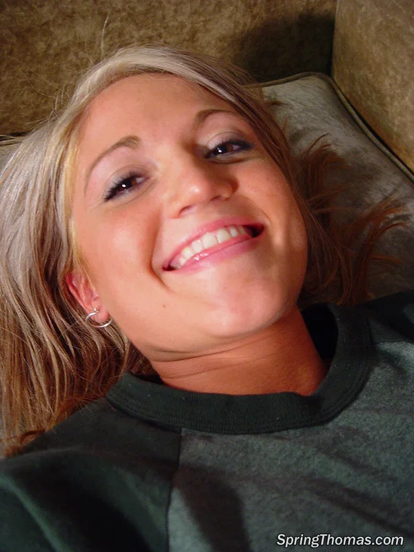 Slutty teen Spring Thomas removes her clothes show shaved pussy on the sofa  - Pretty, Feet, Spreading, Blonde, Teen, Legs, Cute, Pussy, Non Nude  - Photo 9