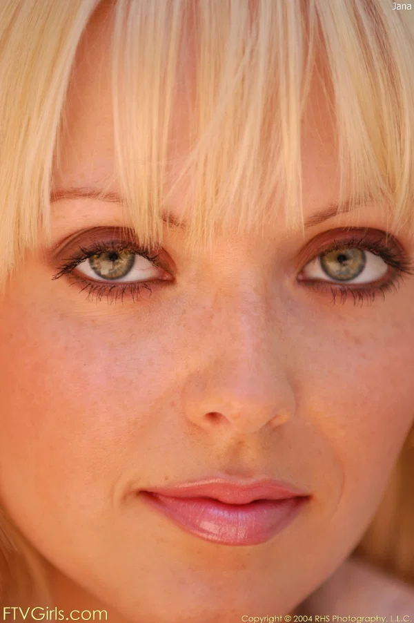 Green-eyed babe Jana strips off her sexy outfit & masturbates with a glass toy  - Feet, MILF, Sandals, Blonde, Beautiful, Face, Public, Perfect, Model, Babe  - Photo 2