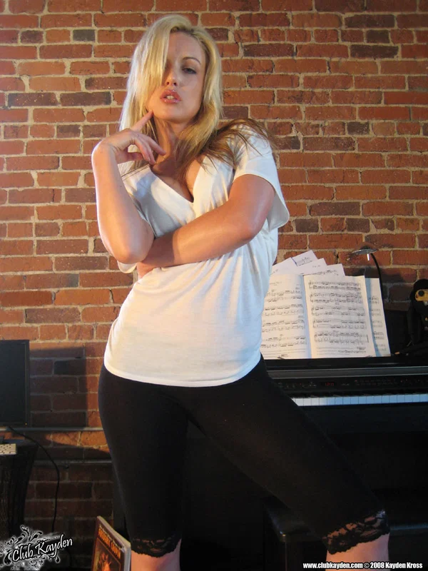 Blonde piano teacher Kayden Kross undresses & flaunts her fake tits & pussy  - MILF, Blonde, Babe, Beautiful, Non Nude, Pornstar, Outdoor, Pussy, Spreading, Solo  - Photo 5