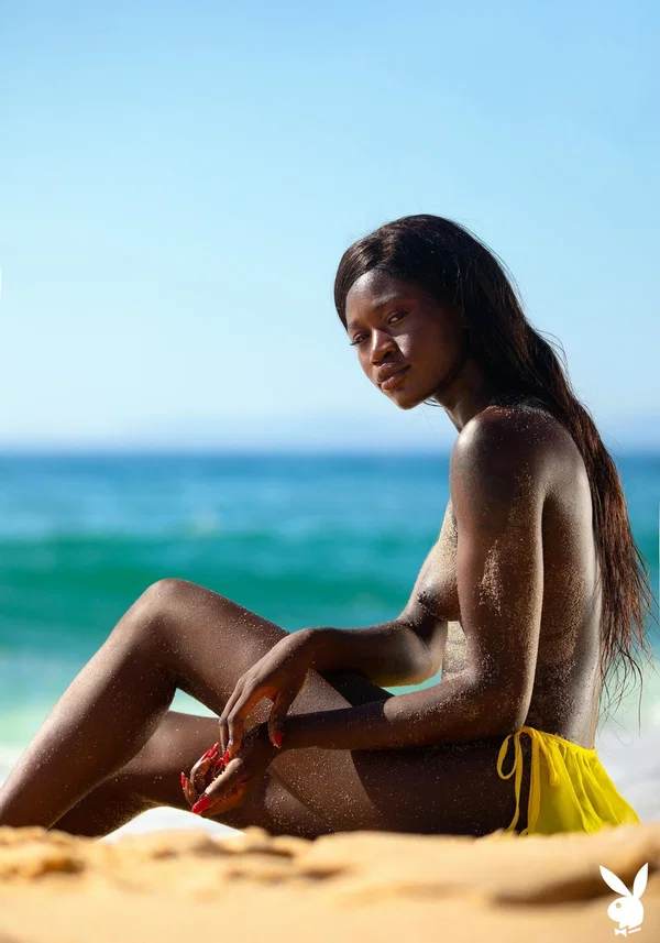 Glamorous French babe Naomi Nash exposes her sexy ebony curves on the beach  - Ebony, Beach, African, Wet, Ass, Perfect, Close Up, Natural Tits, Outdoor, Panties  - Photo 15