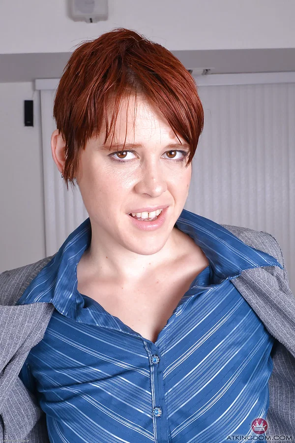 Short haired redhead babe Lily Cade sports anal gape while spreading beaver  - Asshole, Anal Gape, Short Hair, Spreading, Close Up, Hairy, Pussy, Feet, Ass, Babe  - Photo 1