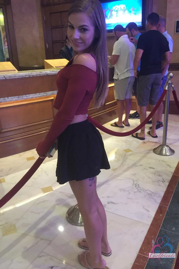 Barely legal amateur Sydney Cole takes selfies during an international flight  - Girlfriend, Non Nude, Teen, Amateur, Dress, Sexy, Cute, Blonde, White, Legs  - Photo 1
