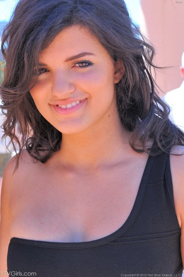 Sweet girl Trisha reveals her cute small boobs and poses in public  - Caught, Public, Perfect, Massage, Sexy, Amateur, Glamour, Model, Beautiful, Legs  - Photo 12