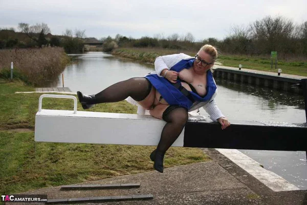 Fat amateur Lexie Cummings exposes tits and twat at a lock  - SSBBW, BBW, MILF, Non Nude, Stockings, Outdoor, Amateur, Glasses, Upskirt, Chubby  - Photo 13