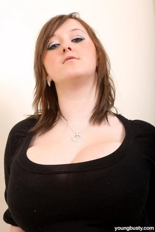 Lusty chubby teen Malibu Candi unleashing her monster melons and posing naked  - Chubby, Big Tits, BBW, Thick, Natural Tits, Teen, Curvy, Short Hair, Blonde, Babe  - Photo 1