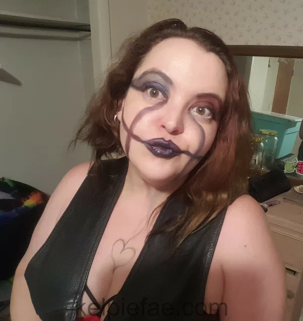Fat vampire Kelpie Fae shows off her sexy rack while posing on camera  - Chubby, BBW, Thick, Curvy, MILF, Amateur, Big Tits, Non Nude, Brunette, Sexy  - Photo 10
