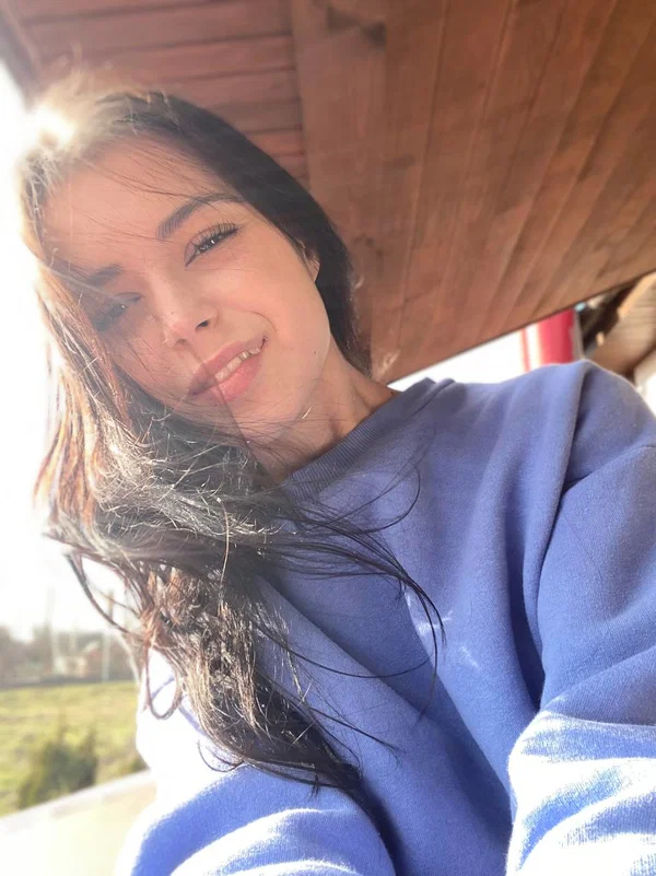 Pretty brunette teen Molly Lo changes into a Wednesday Adams look  - Cosplay, Amateur, Skinny, Face, Sexy, Bikini, Outdoor, Glasses, Short Hair, Non Nude  - Photo 9