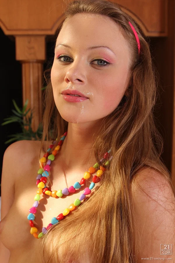 Cute young blonde with tiny tits Lili Lamour strips off for anal & hot facial  - Anal, Anal Gape, Blonde, Blowjob, Spreading, Pussy, Legs, Non Nude  - Photo 19