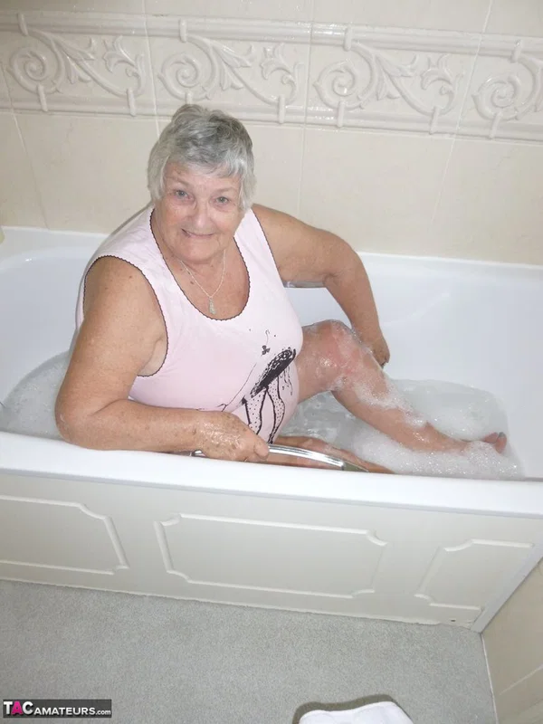Old British fatty Grandma Libby gets naked while taking a bath  - SSBBW, Granny, BBW, Chubby, Bath, Thick, Curvy, Short Hair, Big Tits, Saggy Tits  - Photo 7