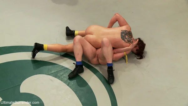 Lesbian wrestlers Cheyenne Jewel and Dee Williams have a catfight while naked  - Sports, MILF, Redhead, Lesbian, BDSM, Bondage, Tattoo, Ass, White, Legs  - Photo 17