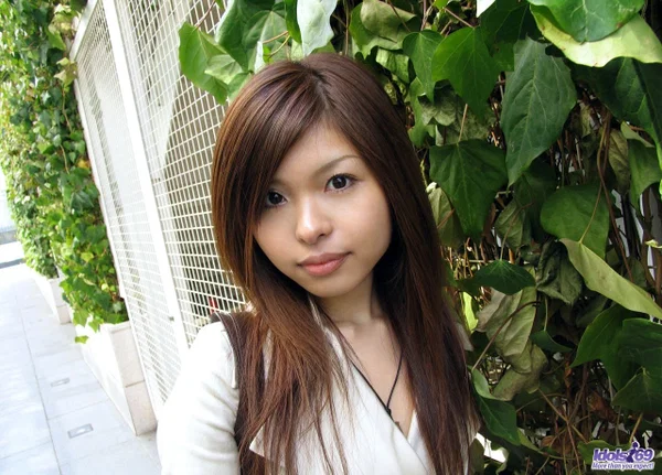 Japanese teen Shiori removes red heels before showing her tits and muff  - Japanese, Teen, Asian, Face, Pantyhose, Public, Ass, Feet, Panties, Clothed  - Photo 2