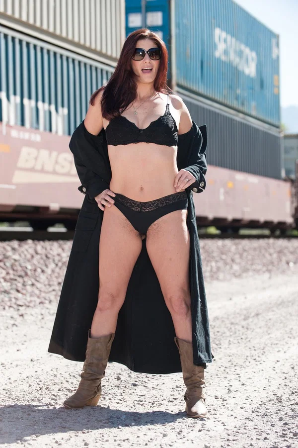 Curvaceous MILF with sunglasses Alicia Silver shows her hairy muff on railway  - Public, Mature, Hairy, MILF, Amateur, Tall, Glasses, Outdoor, Blonde, Pussy  - Photo 2