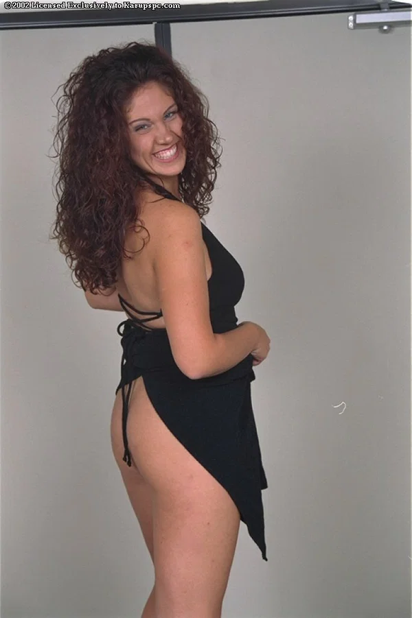 Brunette big tit fatty Autumn showing her nasty little twat  - Brunette, Amateur, Teen, Babe, Big Tits, Solo, Ass, Spreading, High Heels, Clothed  - Photo 6