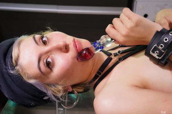 Petite teen sports a ball gag while being masturbated in bondage  - Mom, Polish, Emo, Teen, Sexy, Fetish, Cute, Pussy, Lesbian, Glasses  - Photo 20