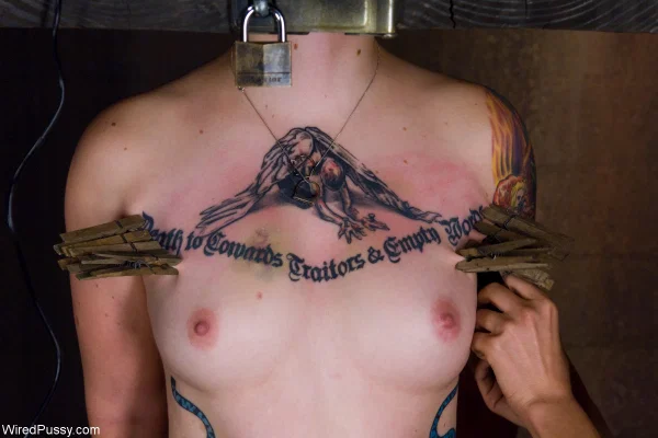 Wired Pussy performed by Princess Donna Dolore, Selina Naked Gallery  - MILF, Tattoo, Fetish, BDSM, Bondage, Tiny Tits, White, Pussy, Lesbian, Face  - Photo 10