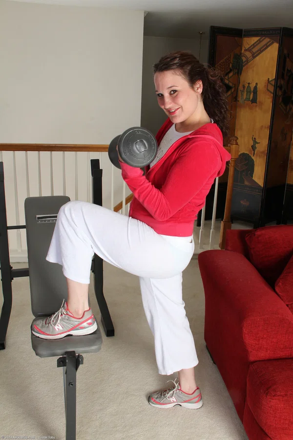 All Over 30 featuring Belle Star Porn Photos  - Mature, Sports, Gym, MILF, Ass, Amateur, PAWG, Tiny Tits, Feet, Pussy  - Photo 1