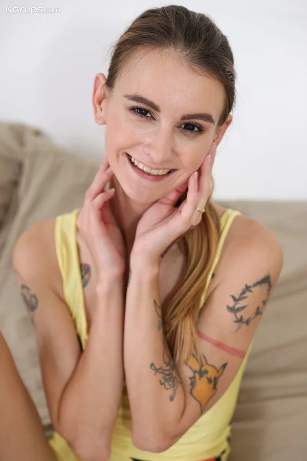 Adorable teen Adelle Unicorn dildos her trimmed pussy during a live cam show  - Skinny, Hairy, Teen, Spreading, Pussy, Amateur, Czech, Bikini, Tattoo, Close Up  - Photo 4