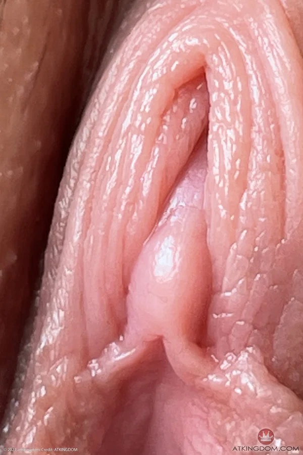 Teen Lily Adams shows her feet & her muff with a tampon in outdoor closeups  - Close Up, Beautiful, Solo, Ass, Pussy, Girlfriend, Shaved, Feet, Outdoor, Natural Tits  - Photo 16