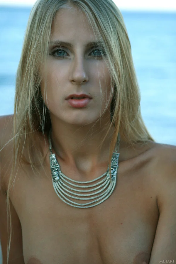 Hot blonde teen frees big tits and bare ass from bikini to model nude by ocean  - Beach, Tall, Teen, Outdoor, Babe, Glamour, Blonde, Bikini, Cute, Model  - Photo 19