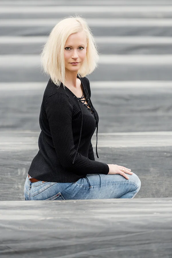 Sweet blonde babe Maria Braun posing in her gorgeous outfit outdoors  - Jeans, Short Hair, Clothed, Outdoor, Beautiful, Babe, Non Nude, Blonde, Glasses, Solo  - Photo 2