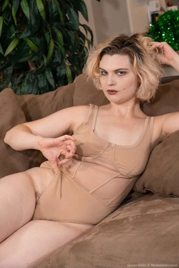 Curvaceous blonde Quinn Helix opening her legs wide to show her hairy vagina  - Hairy, Chubby, Curvy, Beautiful, BBW, Amateur, Spreading, Pussy, Thick, High Heels  - Photo 3