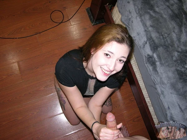 True Amateur Models featuring Katie Kinz Model Naked Photos  - Facial, Cumshot, Amateur, POV, Handjob, Selfie, Big Tits, Clothed, Ass, PAWG  - Photo 5