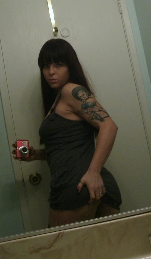 Amateur teen Carlye Green doffs her dress and takes sexy mirror selfies  - Selfie, Bath, MILF, Amateur, Socks, Stockings, Spreading, Tiny Tits, Ass, Tattoo  - Photo 2