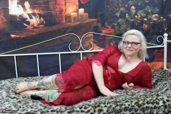 Tattooed UK blonde Mollie Foxxx looses her tits and ass from a red robe  - BBW, Mature, Chubby, Amateur, Lingerie, Curvy, Tattoo, Glasses, Thick, Redhead  - Photo 1