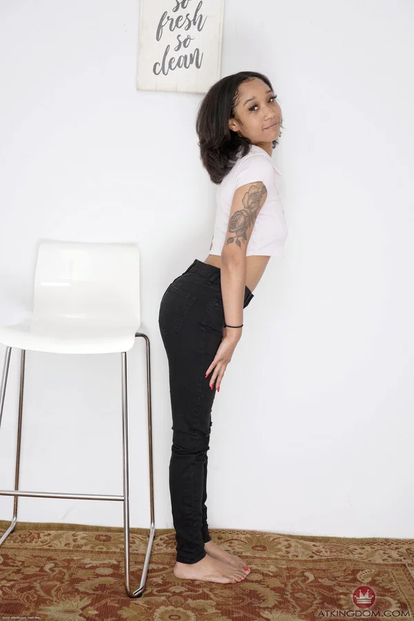 Thin black teen Alicia Reign parts her trimmed pussy after getting naked  - Ebony, Black, Amateur, Petite, Teen, African, Sexy, Short Hair, Panties, Jeans  - Photo 2