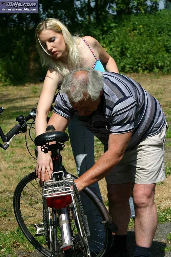 Young blonde Susan gives senior outdoor blowjob & doggystyle for bike repair  - Old Man, Outdoor, Old Young, Teen, Cute, Schoolgirl, Blowjob, Non Nude  - Photo 3