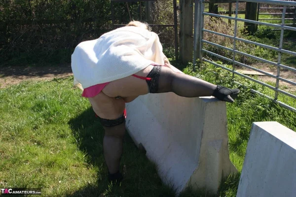 Obese UK blonde Lexie Cummings shows her big ass and pussy while outdoors  - Granny, BBW, Public, Lingerie, Chubby, Amateur, Curvy, Thick, Stockings, Blonde  - Photo 14