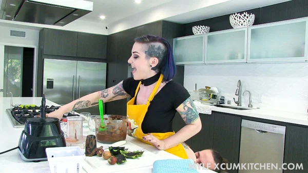 Curvaceous MILF Rizzo Ford enjoys wild hardcore sex with her chef  - MILF, Short Hair, Non Nude, Pornstar, Pussy, Spreading, White, Reality  - Photo 5