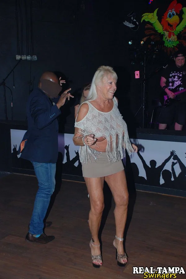Amateur swinger Tracy Lick and her girls play with horny guys in a night club  - Public, Swingers, Couple, Mature, Party, Wife, Girlfriend, MILF, Pussy, Amateur  - Photo 16