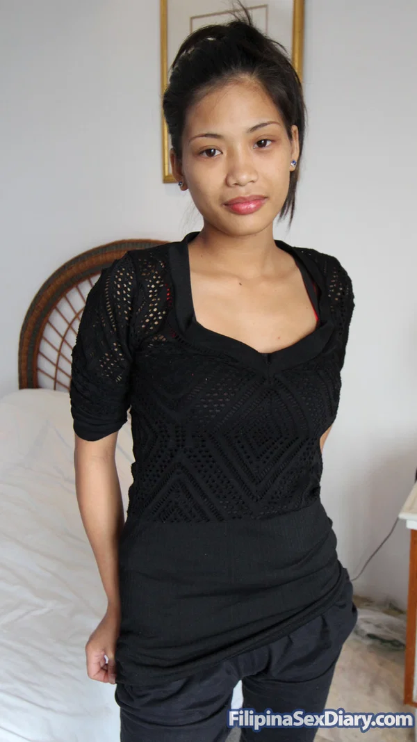 Beautiful Asian girl Franciska gets fucked by a stranger at the hotel room  - Nipples, Asian, Amateur, Pussy, Perfect, Feet, Non Nude  - Photo 1