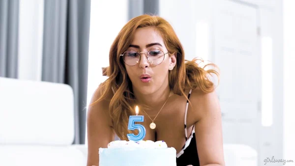 Teen girls Alina Lopez & Shyla Jennings try lesbians sex in front of family  - Mom, Reality, Teen, Glasses, Blonde, Pussy Licking, Spreading, Latina, Saggy Tits, Pornstar  - Photo 4