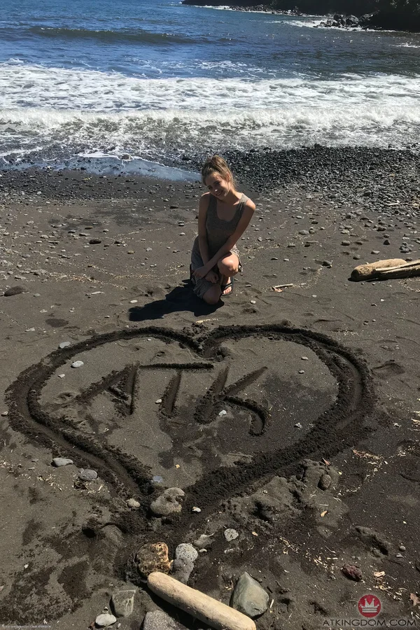 Skinny American girlfriend Kyler Quinn poses nude & masturbates in public  - Public, Girlfriend, Amateur, Beach, Petite, Feet, Teen, Step Sister, Outdoor, Pussy  - Photo 17