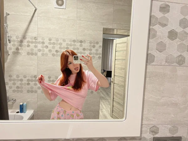 OnlyFans Sofi FoXXXy performed by OnlyFans Sofi FoXXXy Porn Gallery  - Schoolgirl, Selfie, Girlfriend, Redhead, Ass, Bath, Big Tits, Nipples, Tiny Tits, PAWG  - Photo 4