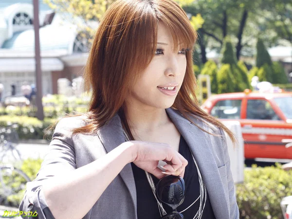 Japanese beauty Aya Sakuraba loses her clothes and gets fucked in a threeway  - Japanese, Asian, Groupsex, Teen, Redhead, Petite, Spreading, Pussy, Fingering, Outdoor  - Photo 2