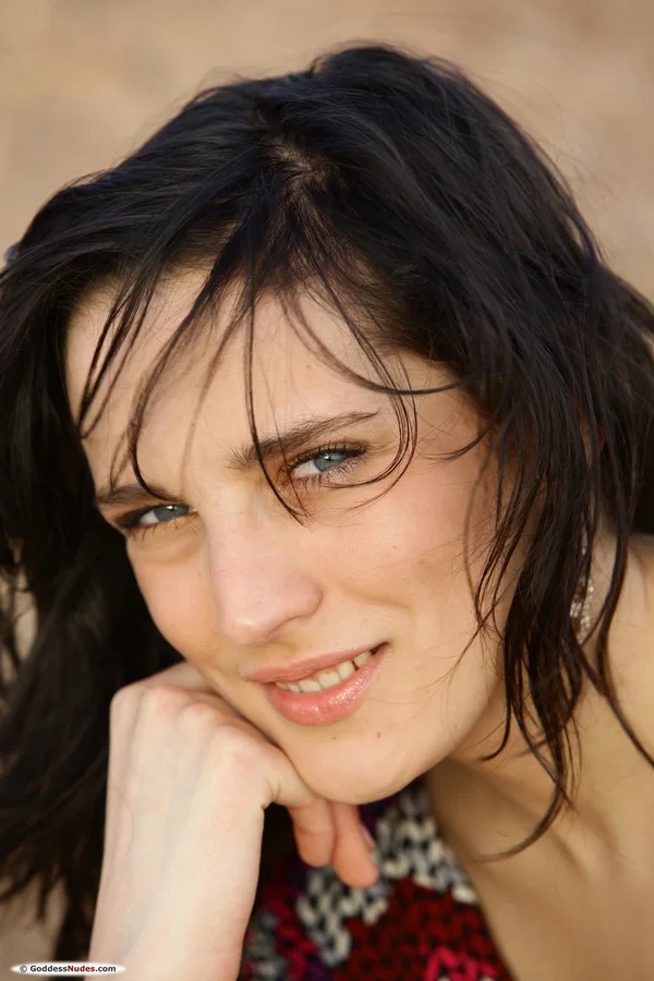 Brunette teen Sandra D gets naked on a pebbled beach while the wind blows  - Ukrainian, Teen, Cute, Glamour, Model, Brunette, Babe, Beautiful, Solo, White  - Photo 4