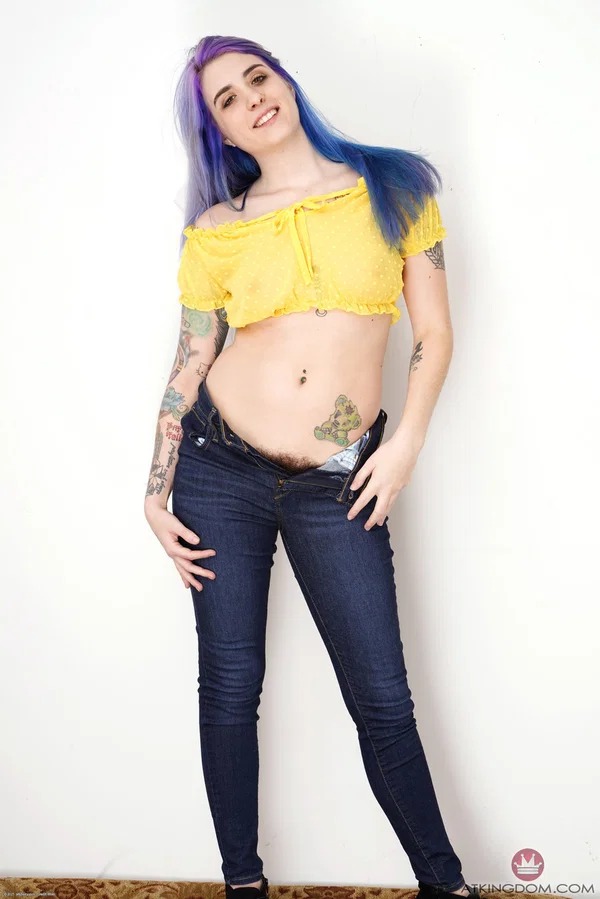 ATK Hairy starring Pearl Sage XXX Pictures  - Hairy, Jeans, Tall, Ass, Russian, Tattoo, Clothed, Natural Tits, Panties, Amateur  - Photo 10