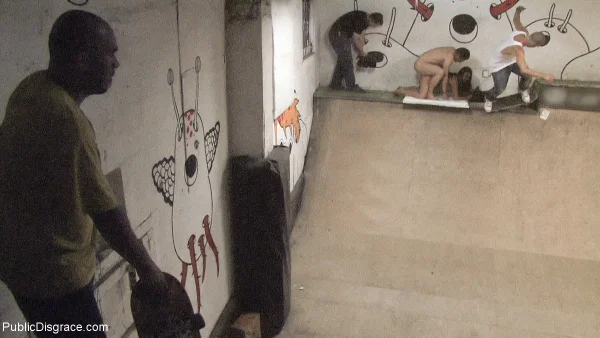 Salma de Nora is tied up and masturbated while a skateboarder watches  - Bondage, BDSM, Brunette, Blowjob, Short Hair, Spreading, Public  - Photo 15